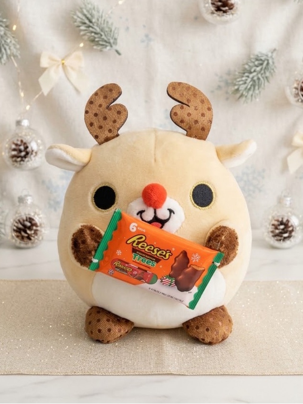 Snackles Reeses Reindeer Plush 5” Zuru